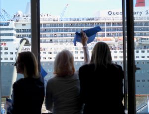 Kreuzfahrtschiffe gucken im Hamburger Hafen