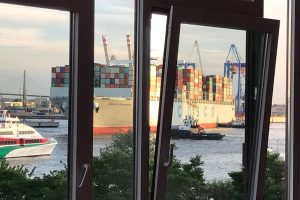 Feiern direkt im Hamburger Hafen - Mehr Elbe geht nicht!